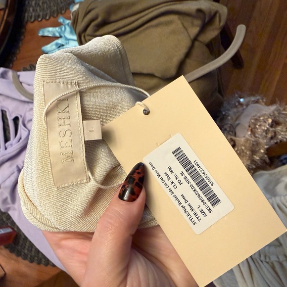 MESHKI Paige Ruched One Shoulder Cutout Maxi Dress NWT Size L - Picture 6 of 6